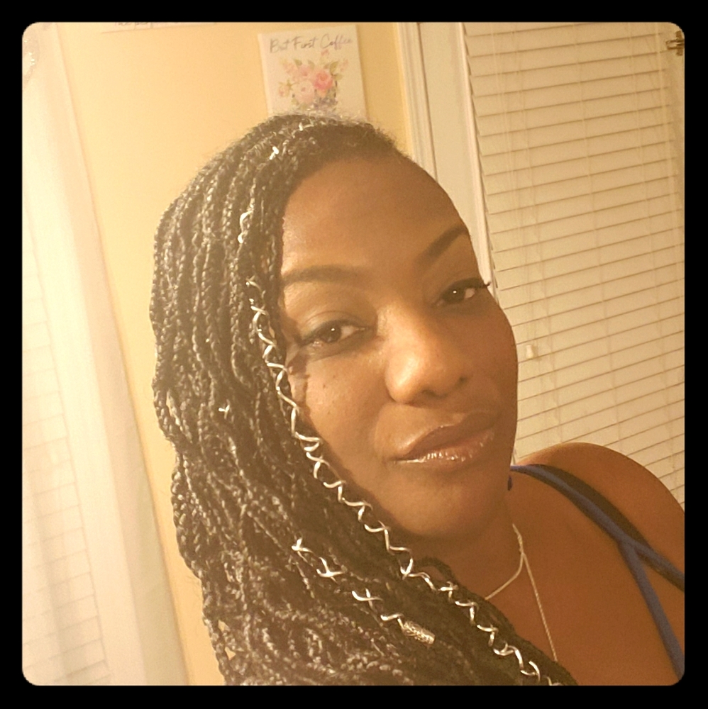 Meet your Posher, Artina